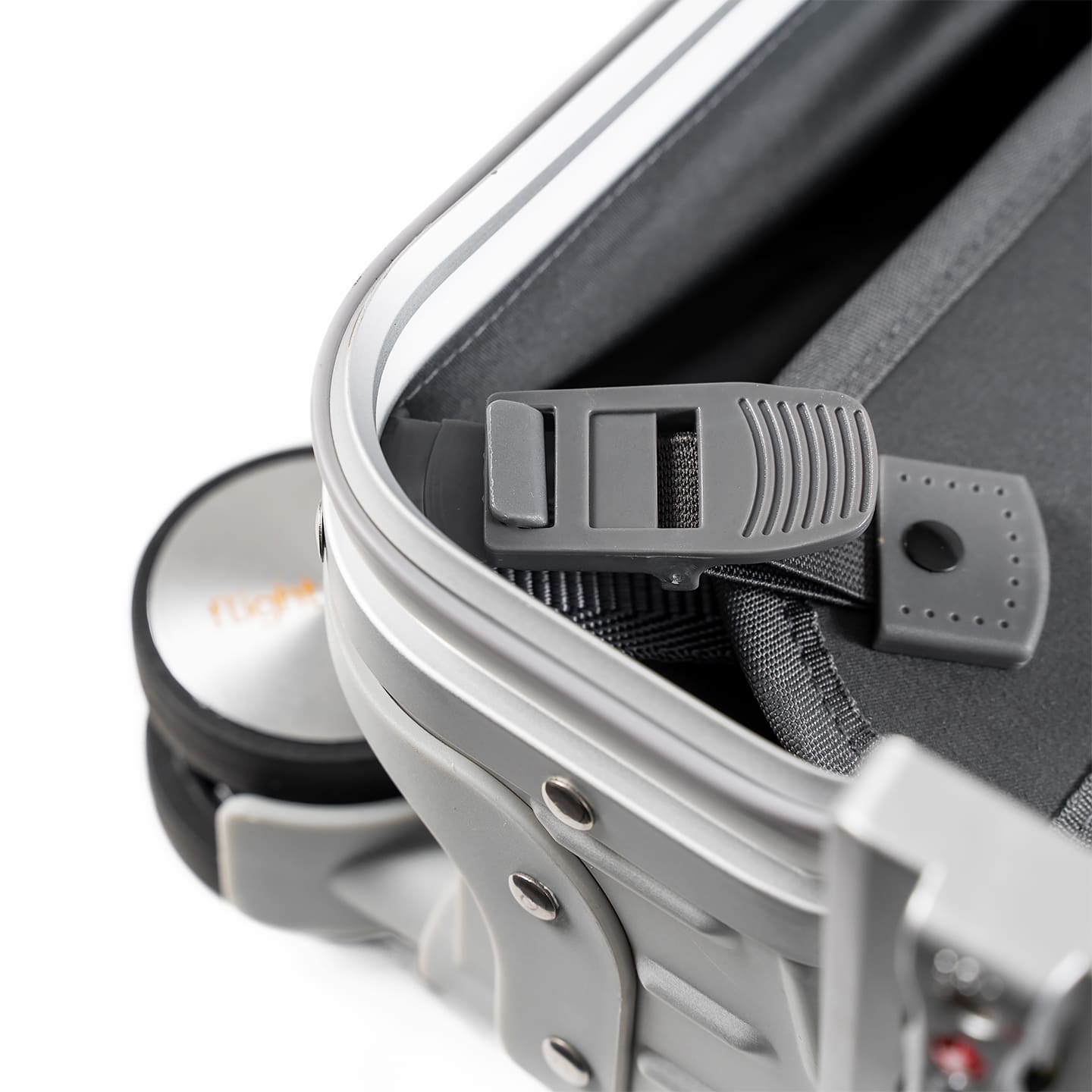 Flightmode Aluminium Luggage LARGE- Silver