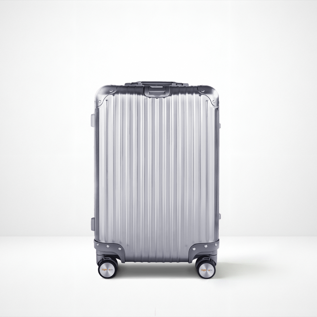 A Silver Cabin Suitcase Built for Smooth, Confident Travel