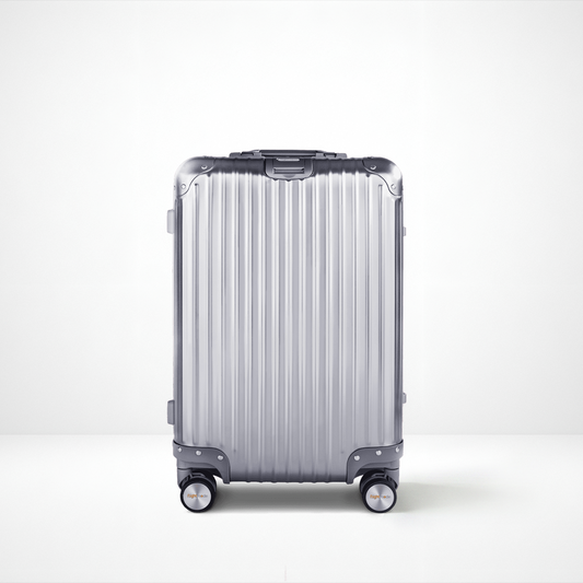 A Silver Cabin Suitcase Built for Smooth, Confident Travel