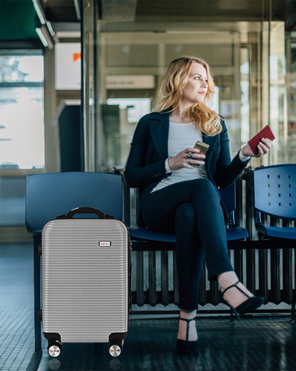 3 pcs 20"/24"/28" Digital Weighing Scale and USB Charging Port Lightweight Luggage Suitcase Silver