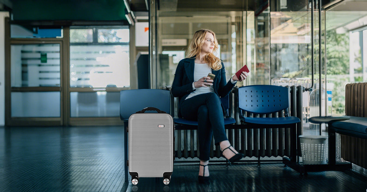 3 pcs 20"/24"/28" Digital Weighing Scale and USB Charging Port Lightweight Luggage Suitcase Silver