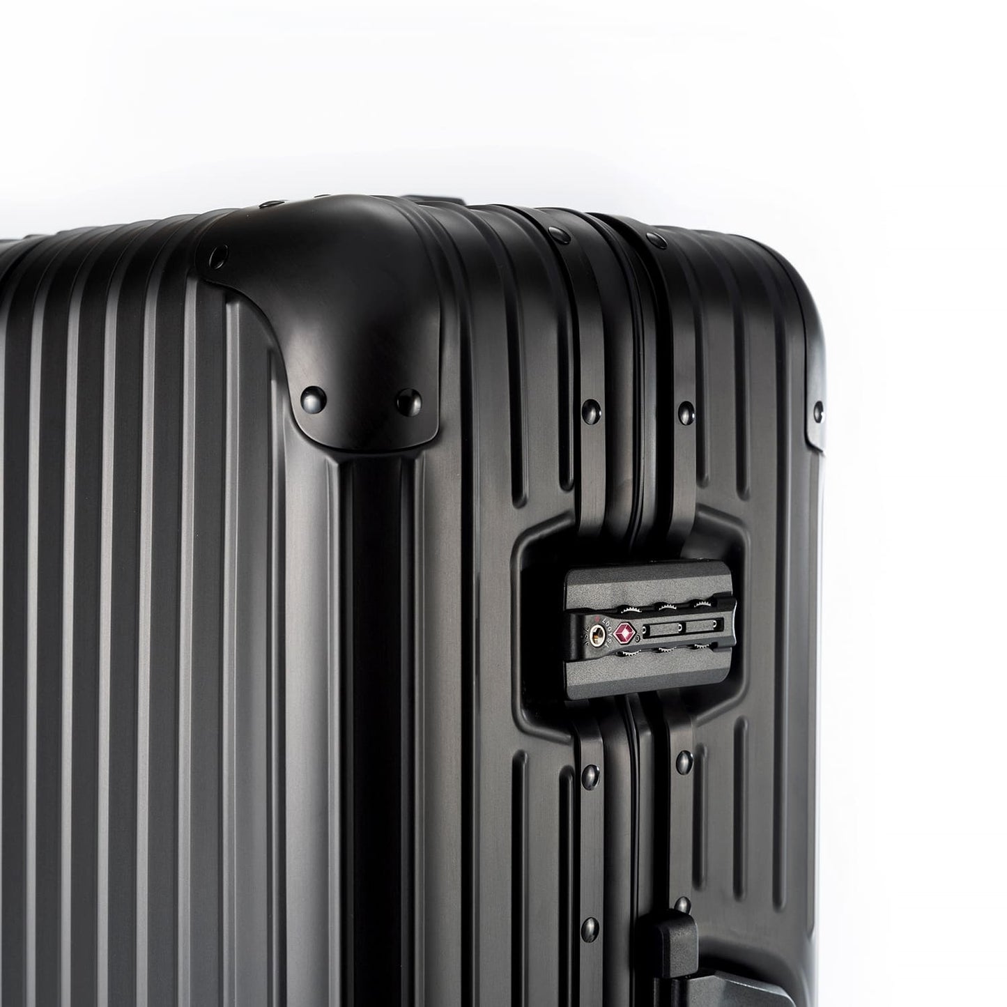 Aluminium Luggage MEDIUM- Black
